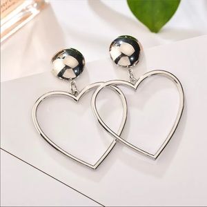 Dangling Heart Earrings